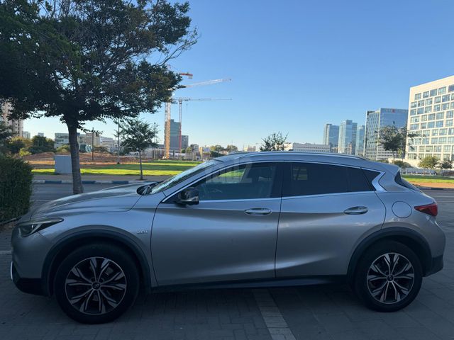 מודעת רכב אינפיניטי QX30
