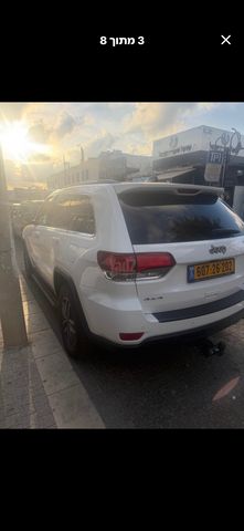 מודעת רכב ג'יפ גרנד צ'ירוקי