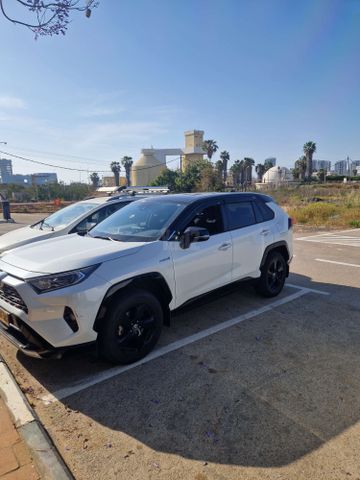 מודעת רכב טויוטה RAV4