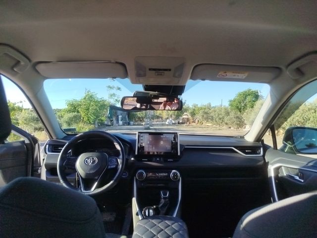 מודעת רכב טויוטה RAV4