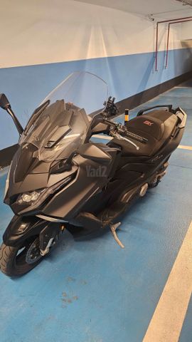 מודעת רכב קימקו AK 550