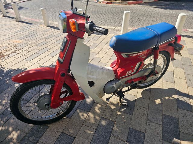 מודעת רכב הונדה סופר קאב 50