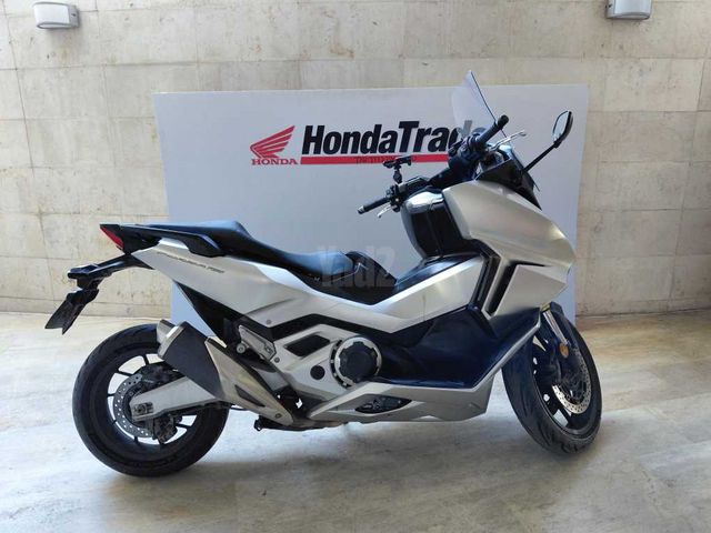 מודעת רכב הונדה פורזה 750