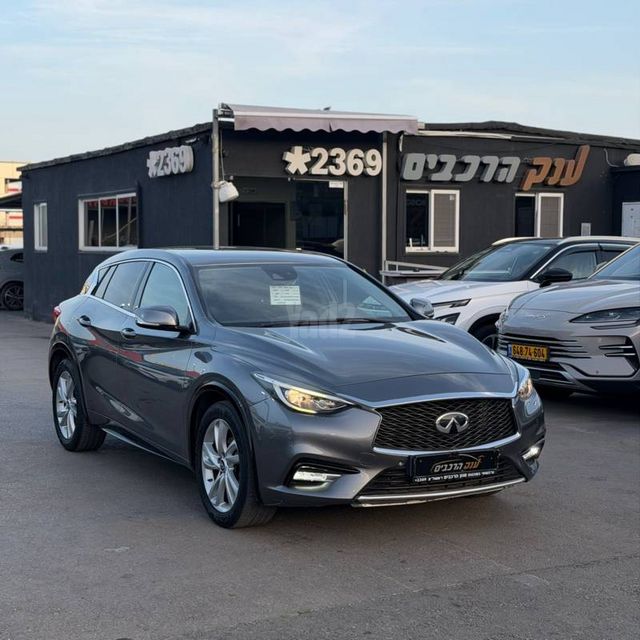 מודעת רכב אינפיניטי Q30