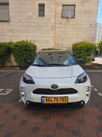 מודעת רכב טויוטה יאריס קרוס