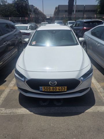 מודעת רכב מאזדה 3