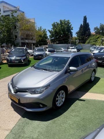 מודעת רכב טויוטה אוריס