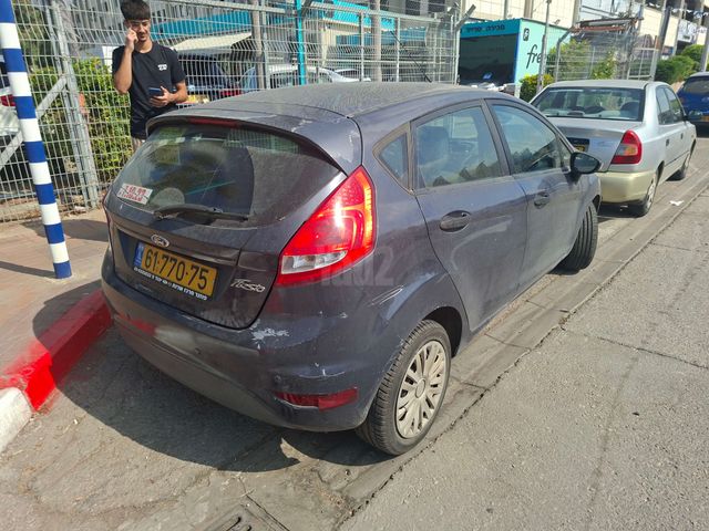 מודעת רכב פורד פיאסטה