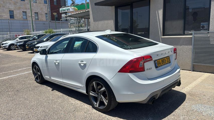 מודעת רכב וולוו S60 2