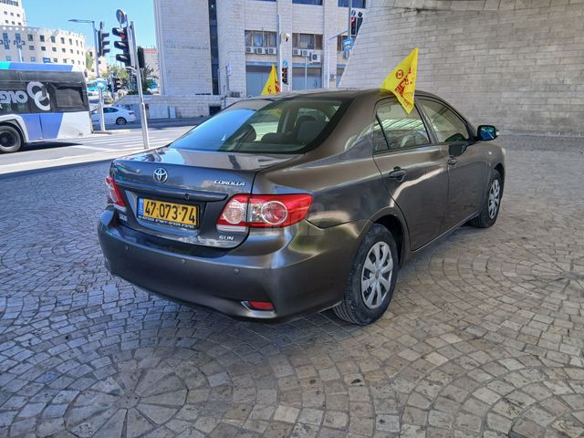 מודעת רכב טויוטה קורולה 2