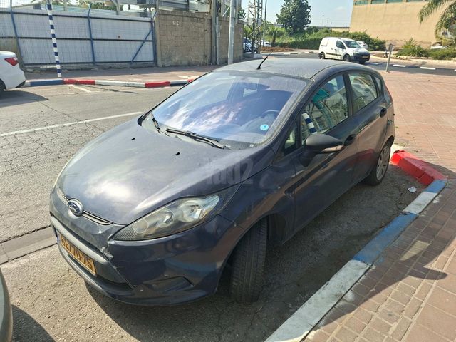 מודעת רכב פורד פיאסטה