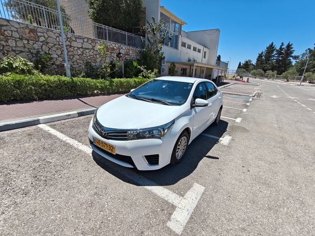 מודעת רכב טויוטה קורולה