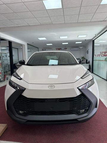 מודעת רכב טויוטה C-HR 1