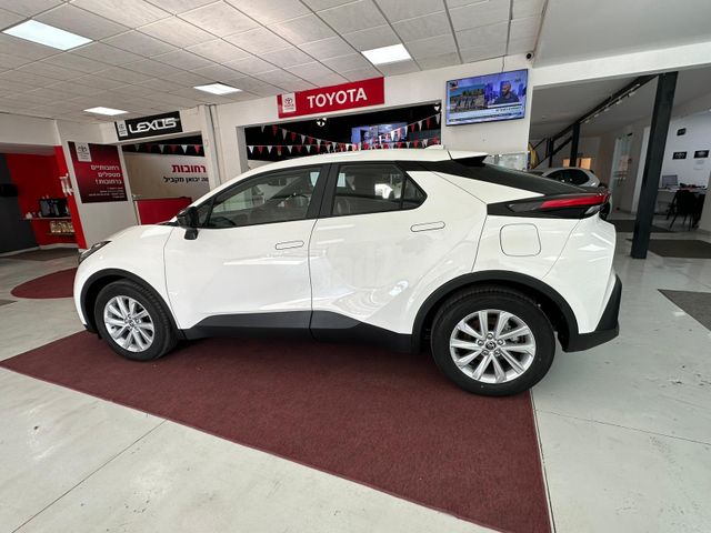 מודעת רכב טויוטה C-HR 2