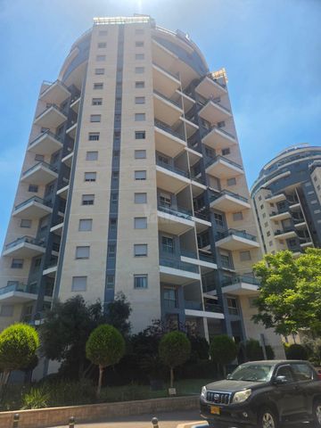 טווס 3