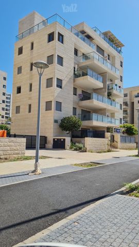 יקינטון 8