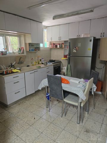 תמונה 3 של דירת 4 חדרים להשכרה בפתח תקווה