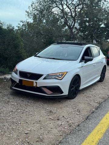 מודעת רכב סיאט לאון