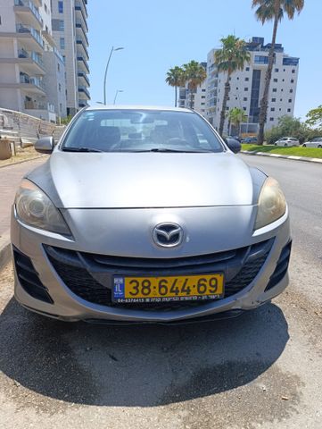 מודעת רכב מאזדה 3