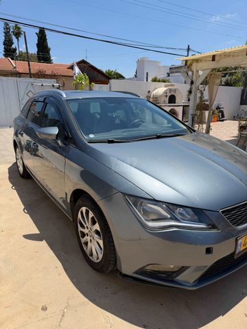 מודעת רכב סיאט לאון