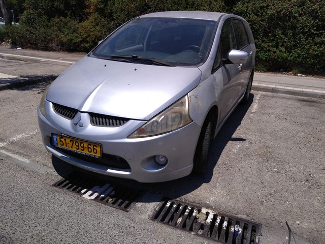 מודעת רכב מיצובישי גרנדיס