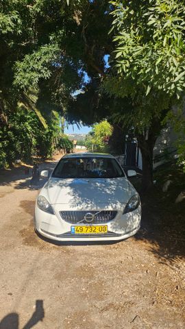 מודעת רכב וולוו V40
