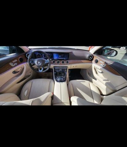 מודעת רכב מרצדס-בנץ E-class