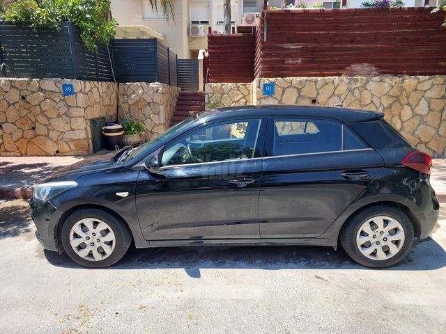 מודעת רכב יונדאי i20