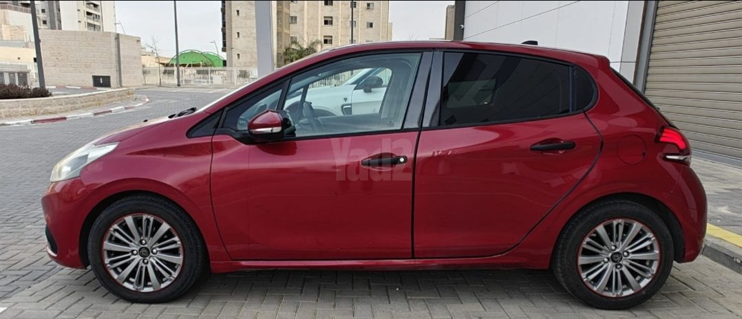 מודעת רכב פיג'ו 208