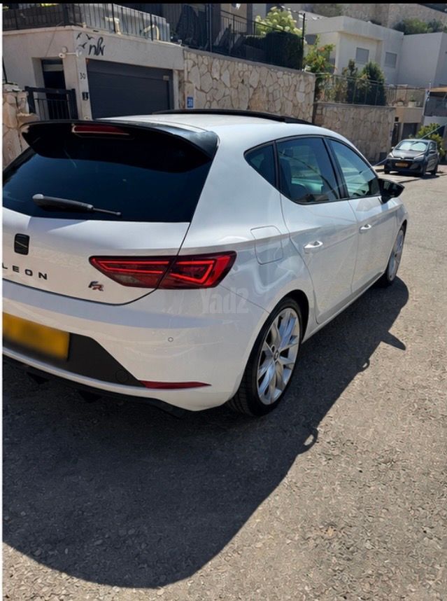 מודעת רכב סיאט לאון
