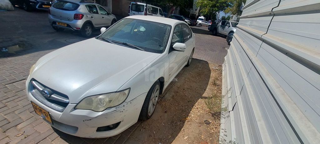מודעת רכב סובארו B4/לגאסי