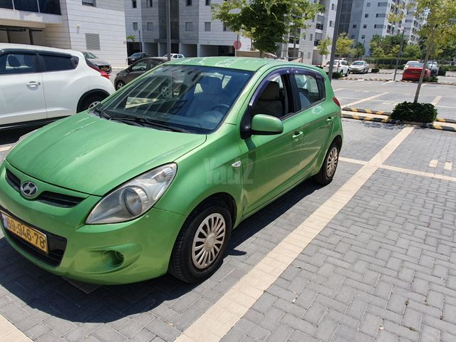 מודעת רכב יונדאי i20