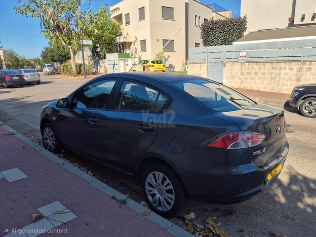 מודעת רכב מאזדה 2