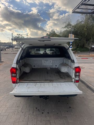 מודעת רכב איסוזו די-מקס 2