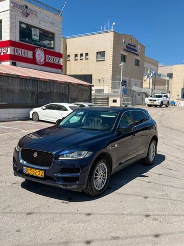 מודעת רכב יגואר F-Pace