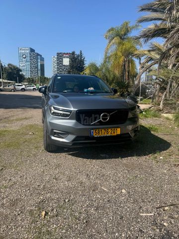 מודעת רכב וולוו XC40