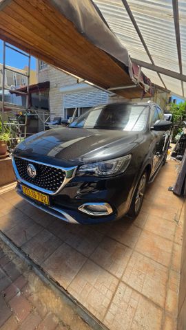 מודעת רכב אם ג'י EHS PHEV