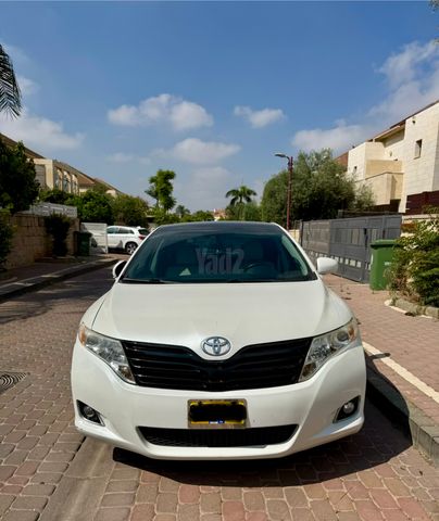 מודעת רכב טויוטה ונזה