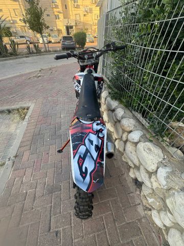 מודעת רכב גאס-גאס EC300