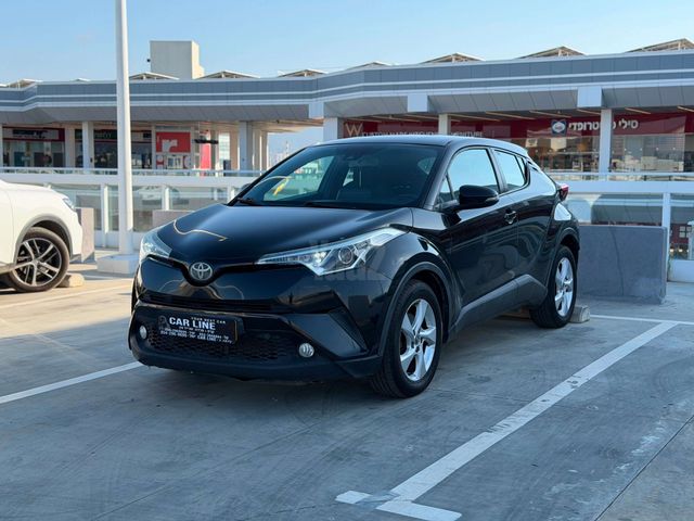 מודעת רכב טויוטה C-HR