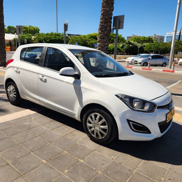מודעת רכב יונדאי i20