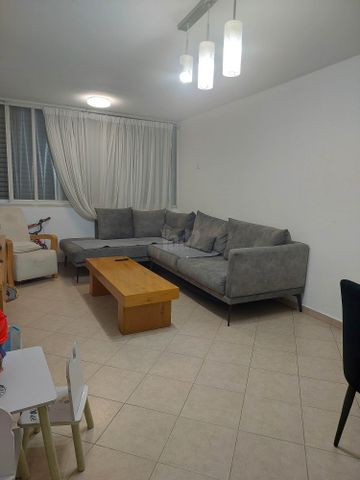 האילנות 3