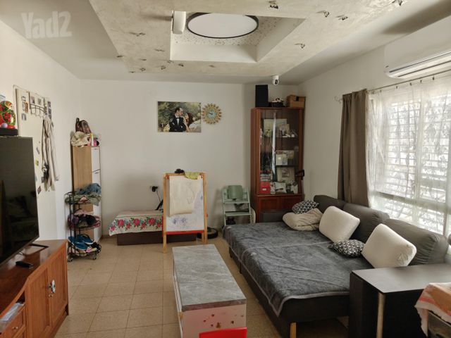 חזני 8