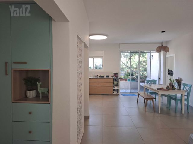 נחליאלי 4