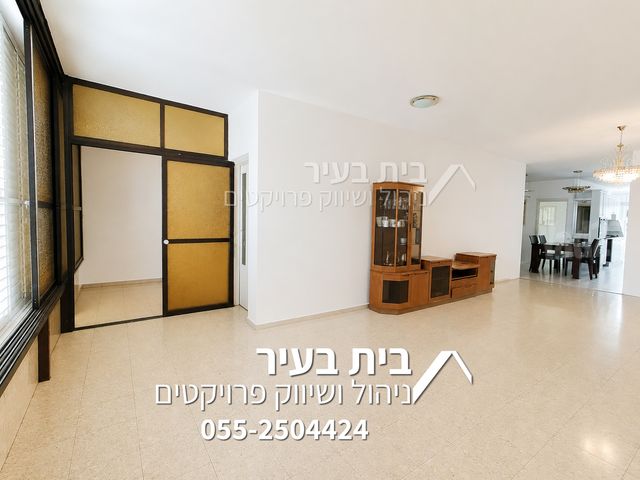 דירה, שכונת בן גוריון, מרכז העיר ג', רמת גן