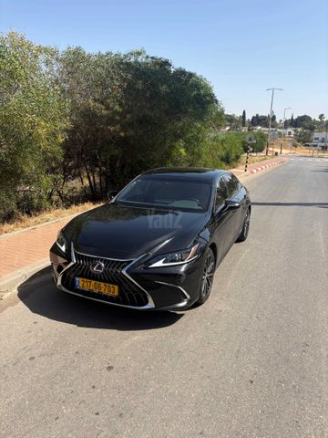 מודעת רכב לקסוס ES