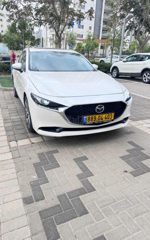 מודעת רכב מאזדה 3