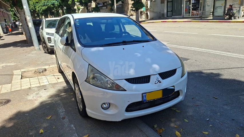 מודעת רכב מיצובישי גרנדיס