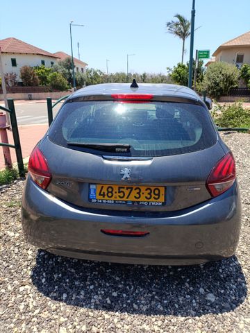 מודעת רכב פיג'ו 208