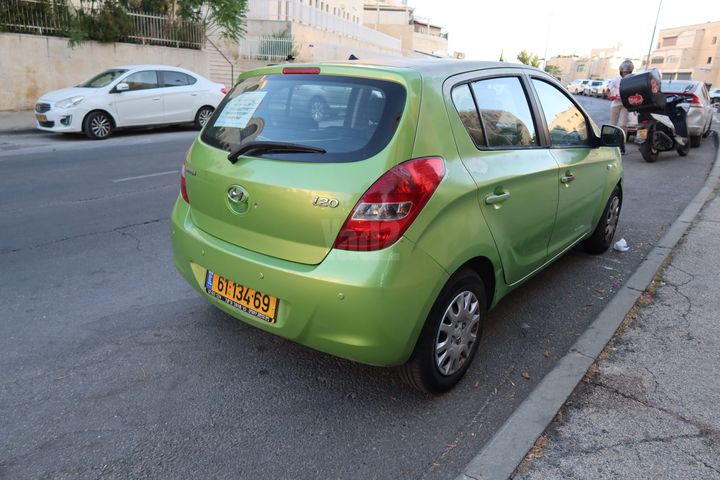 מודעת רכב יונדאי i20